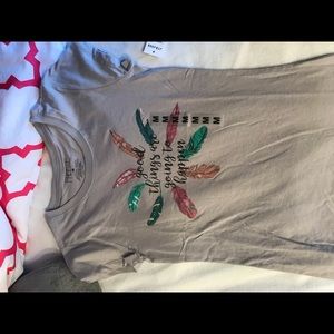 NEW T-shirt “good things are going to happen”